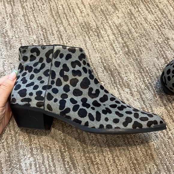 TED BAKER - PONY HAIR BOOTIES - CHEETAH PRINT - LOW HEEL - Picture 3 of 5
